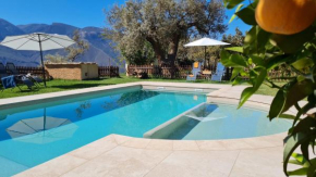 Tropical Studio, Granada